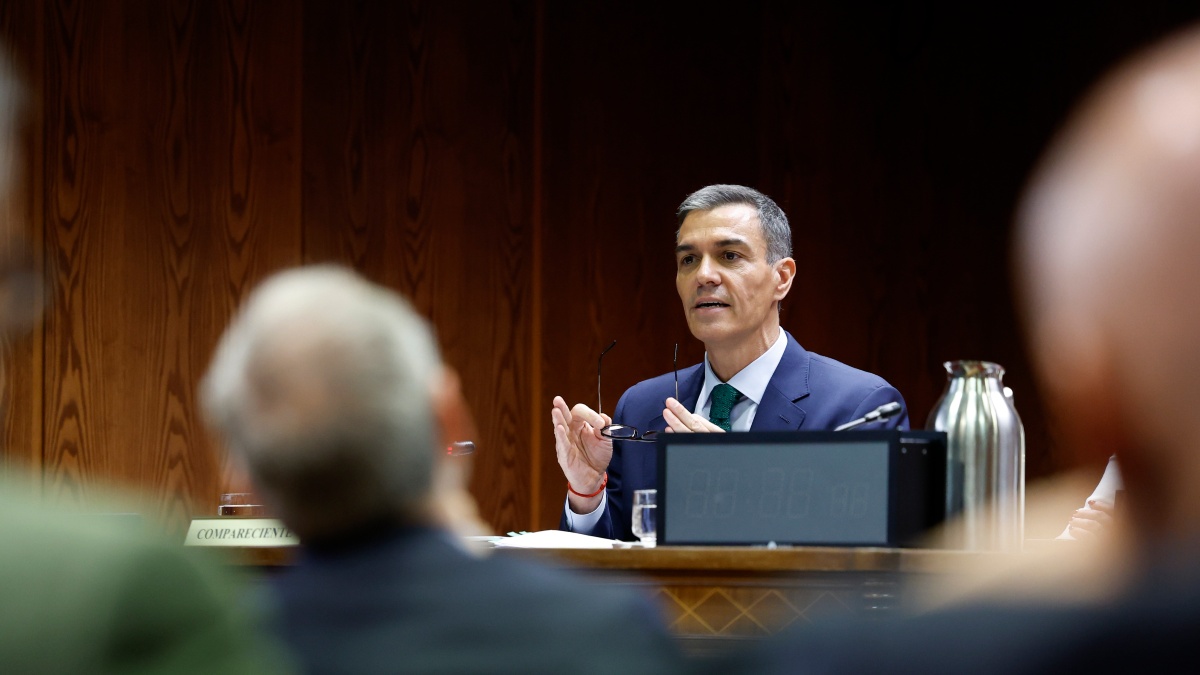 Sánchez rechaza en el Senado que su mujer tuviera relación con el rescate de Air Europa