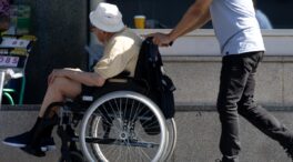 El Congreso estudiará elevar a 500 euros las multas por aparcar en plazas de discapacidad