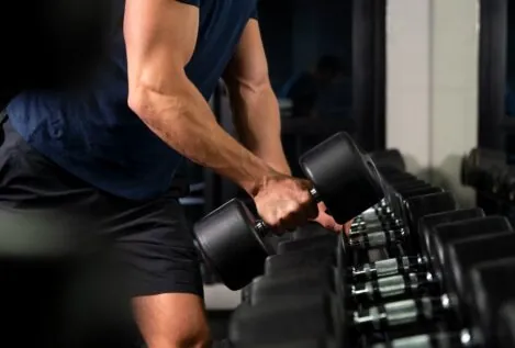 Cuántos días a la semana debes entrenar para mantener la masa muscular después de los 40