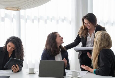 Tres de cada cuatro empleados  de la Junta de Castilla y León son mujeres