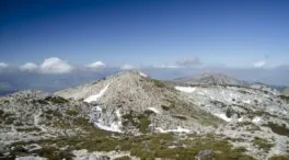 Muere un senderista de 50 años al caerse mientras subía al pico Mágina (Jaén)