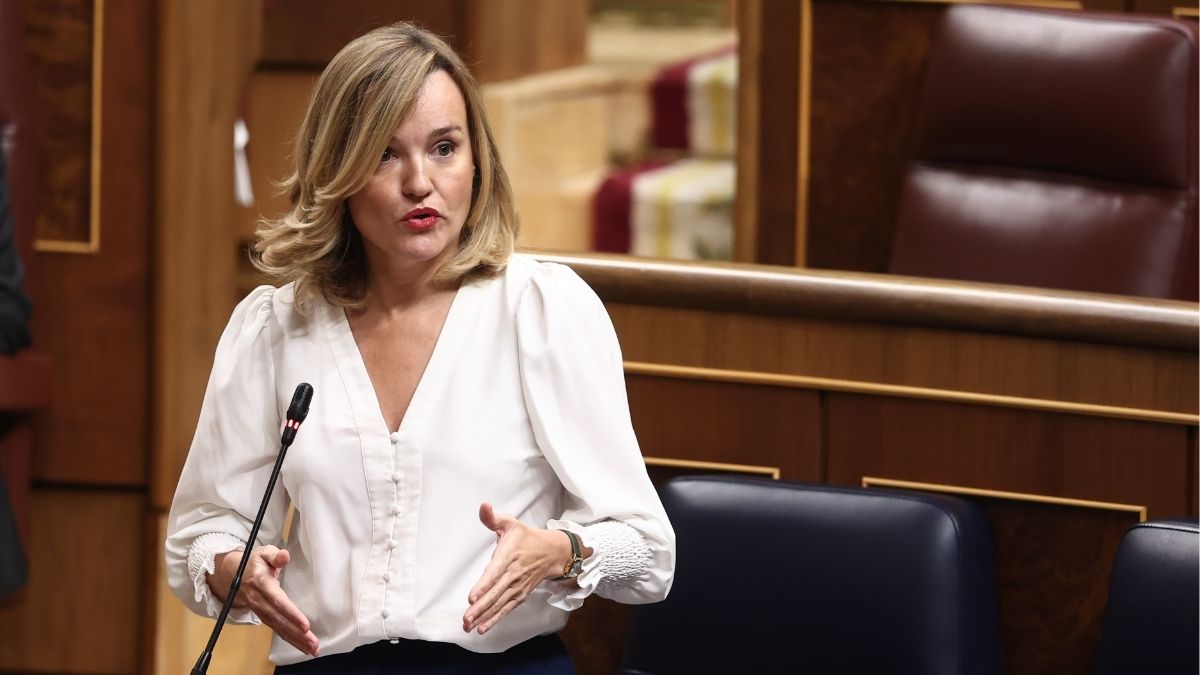 El PP defiende a la RAE en el Congreso y Alegría destaca la labor del Cervantes