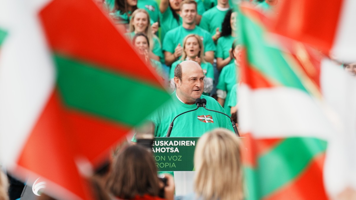 Exmiembros del PNV plantean una Aliança Catalana a la vasca ante el alza de la inmigración