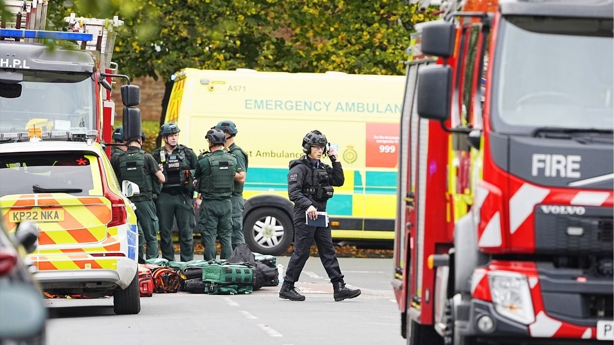 Un hombre mata a dos personas en un ataque a una sinagoga de Manchester