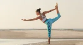 La postura del bailarín, el secreto del yoga que mejora tu equilibrio y calma tu mente