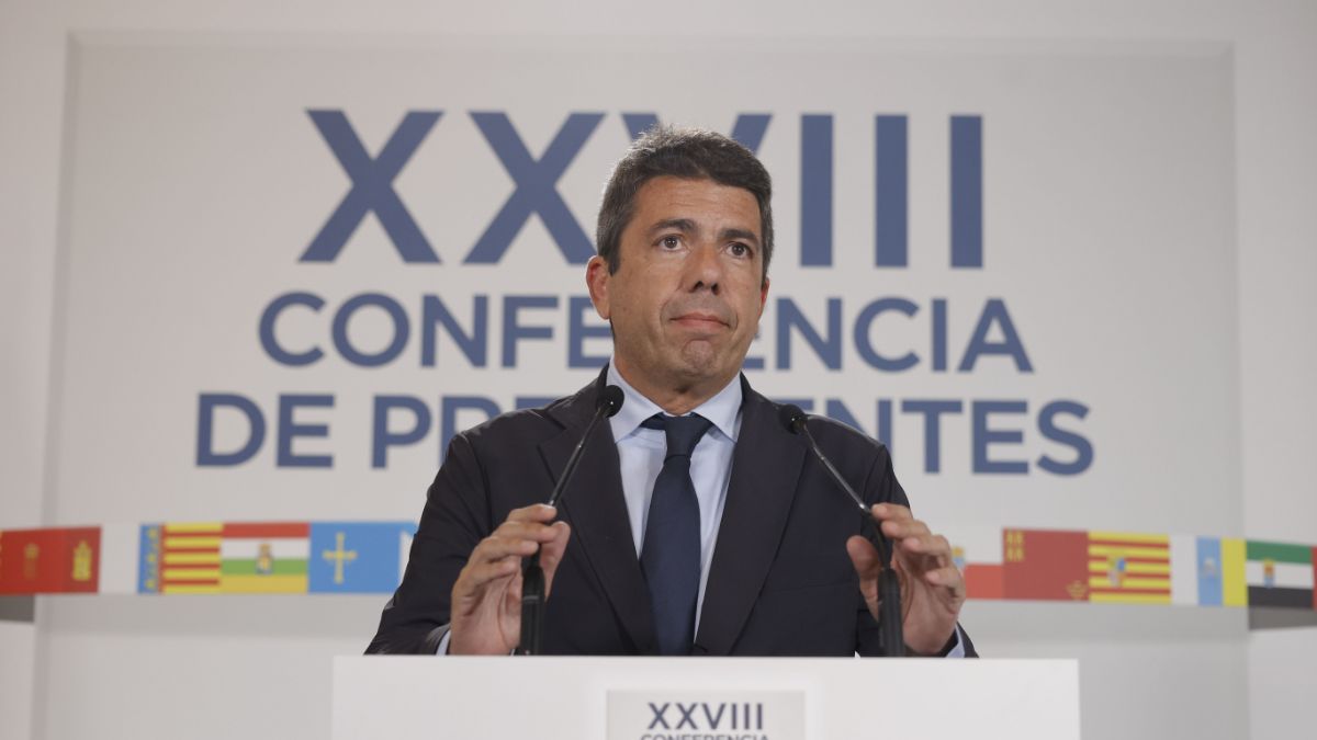 La derecha aguanta un año después de la dana: el PP cae, Vox sube y el PSOE no despega