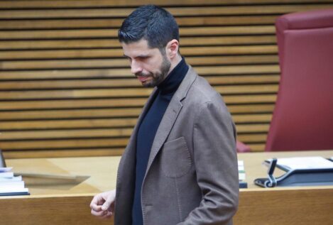 El exdiputado David Calvo pide su baja del PSOE por la abstención en la iniciativa taurina