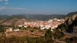 Un pueblo de Cuenca con 200 habitantes pide ayuda para repoblar sus casas vacías