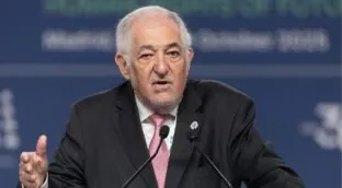 El Tribunal Constitucional da la razón al PP y acusa al Congreso de bloquear leyes