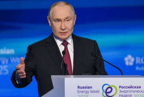 El sector petrolero critica la incesante entrada de crudo ruso en España