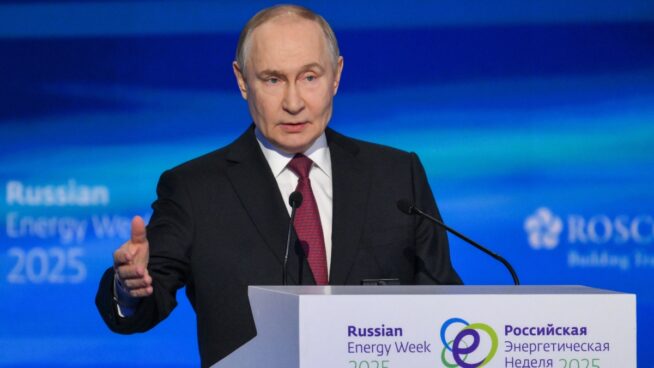 El sector petrolero critica la incesante entrada de crudo ruso en España