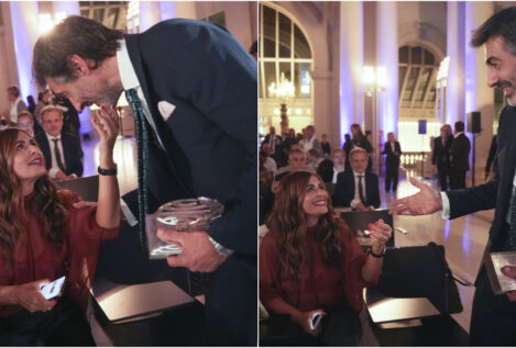La tierna reacción de Nuria Roca al ganar Juan del Val el Planeta: las fotos de su gran orgullo