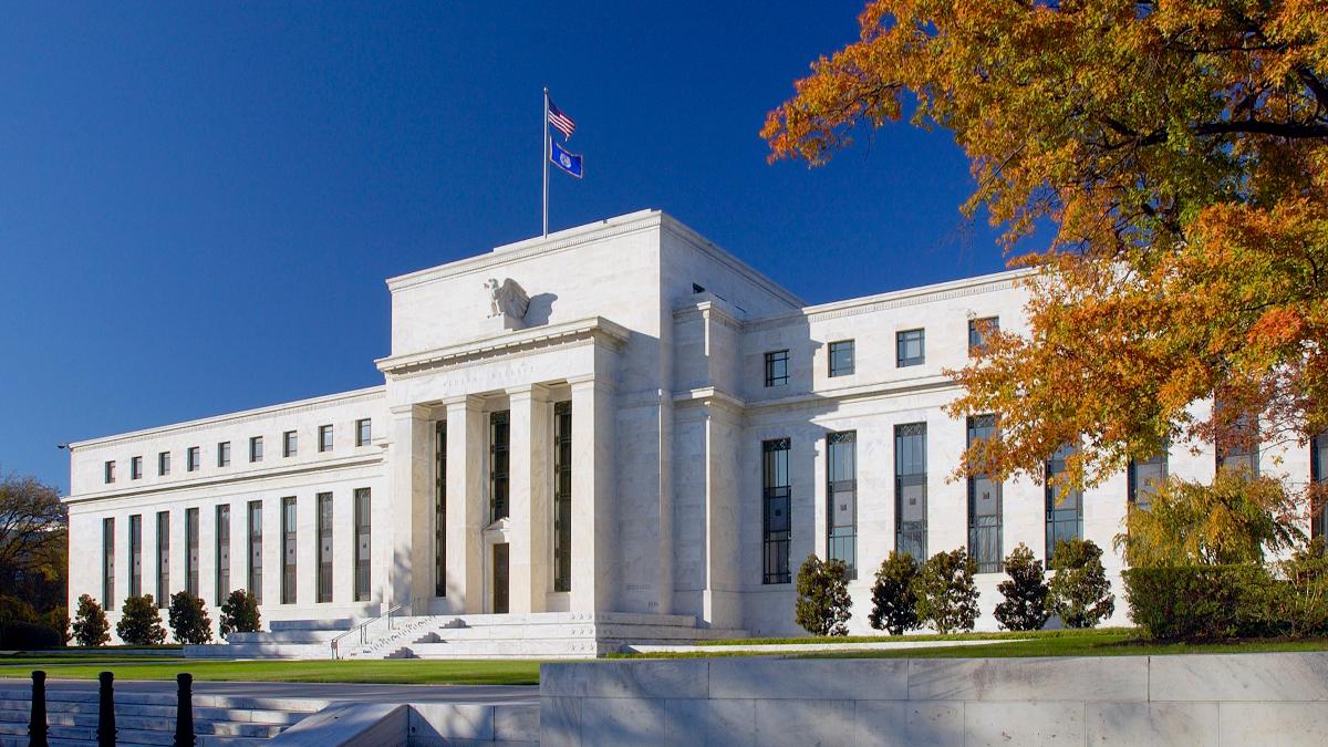 La Fed cumple con lo esperado al rebajar los tipos de interés en 25 puntos básicos