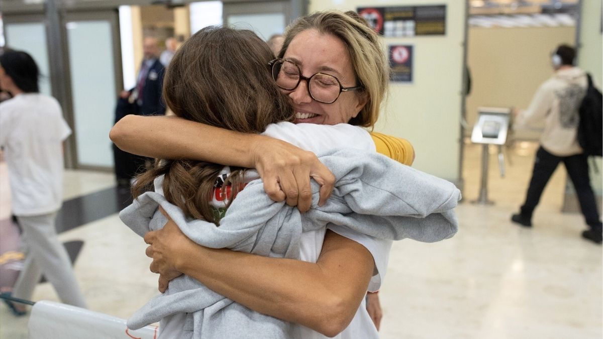 La activista española retenida 12 días en Israel, tras su llegada a España: «Ha merecido la pena»