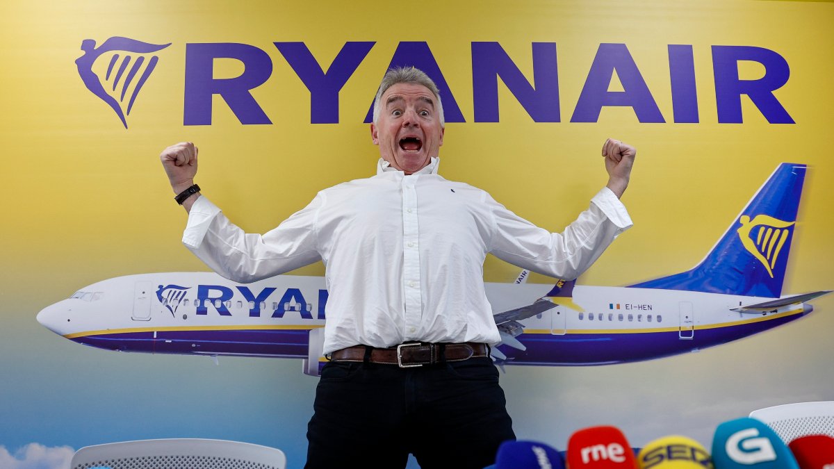 Ryanair recorta 1,2 millones de plazas en aeropuertos regionales de España para verano