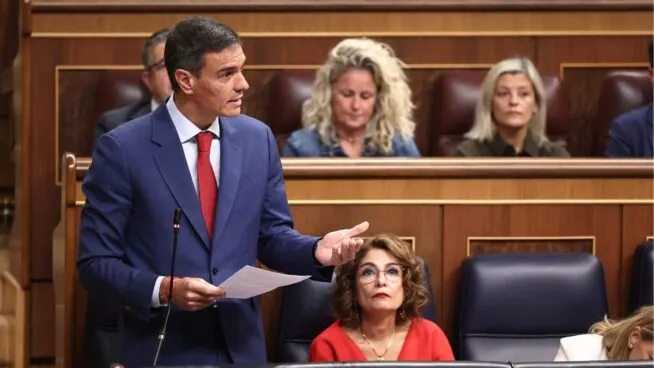 Sánchez carga contra Feijóo por las mujeres «sin pruebas» de cáncer de mama en Andalucía