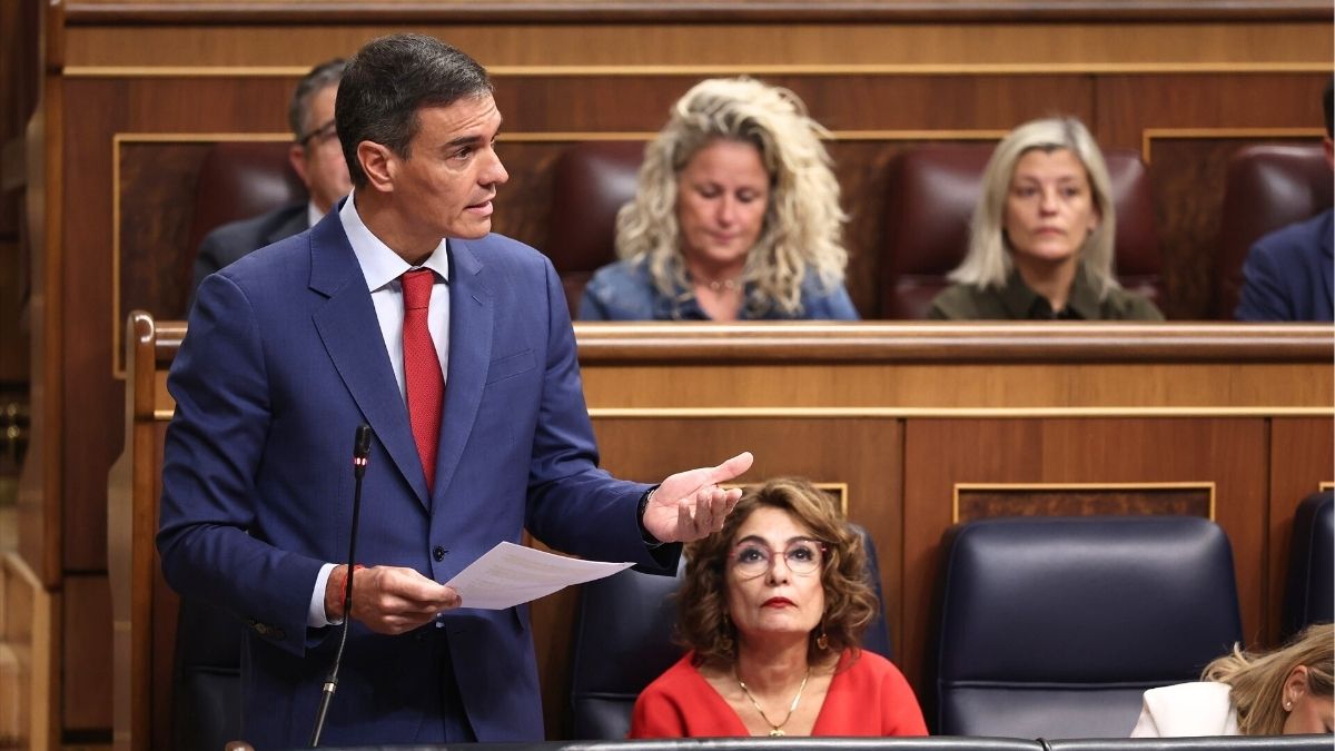 Sánchez carga contra Feijóo por las mujeres «sin pruebas» de cáncer de mama en Andalucía