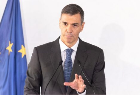 Sánchez exige a cuatro autonomías garantizar el derecho al aborto en la sanidad pública