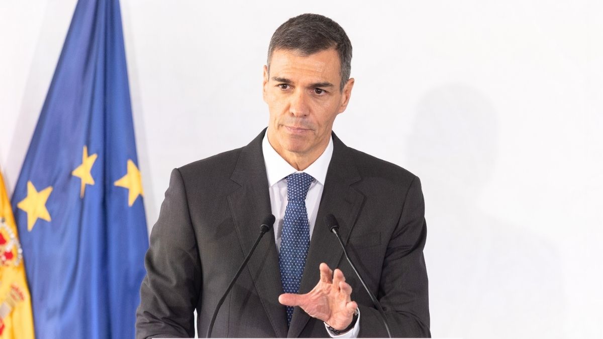 Sánchez exige a cuatro autonomías garantizar el derecho al aborto en la sanidad pública