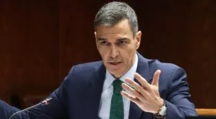 VÍDEO | Rifirrafe entre Sánchez y el presidente de la comisión de investigación del Senado