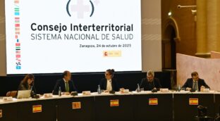 Las comunidades del PP plantan a Mónica García en plena polémica por los cribados