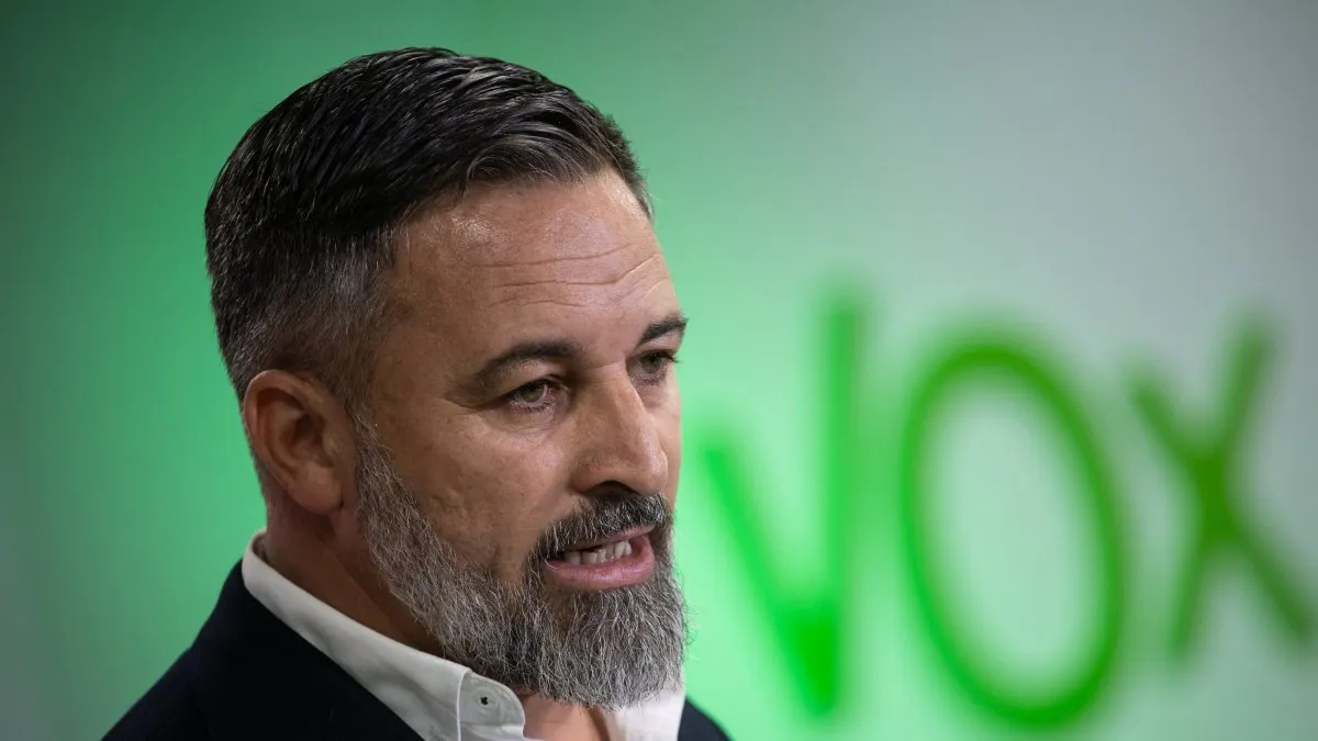 Abascal felicita a Paz por su victoria en Bolivia: «Un paso hacia la recuperación de la libertad»