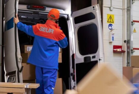 SEUR refuerza su plantilla para afrontar el Black Friday, la Navidad y las rebajas