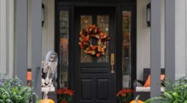 Siete pasos para decorar la puerta de tu casa en Halloween