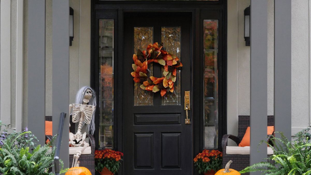 Siete pasos para decorar la puerta de tu casa en Halloween
