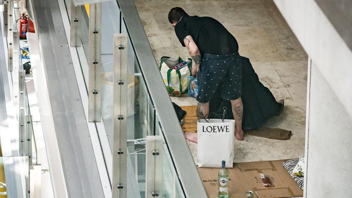 El centro de emergencia municipal atendió a 102 personas que pernoctaban en Barajas