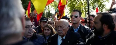 El entierro de Franco en el cementerio de El Pardo, la última aparición pública de Tejero