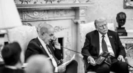 La fotografía con la que Donald Trump 'cuida' a Qatar y 'escarmienta' a Benjamin Netanyahu