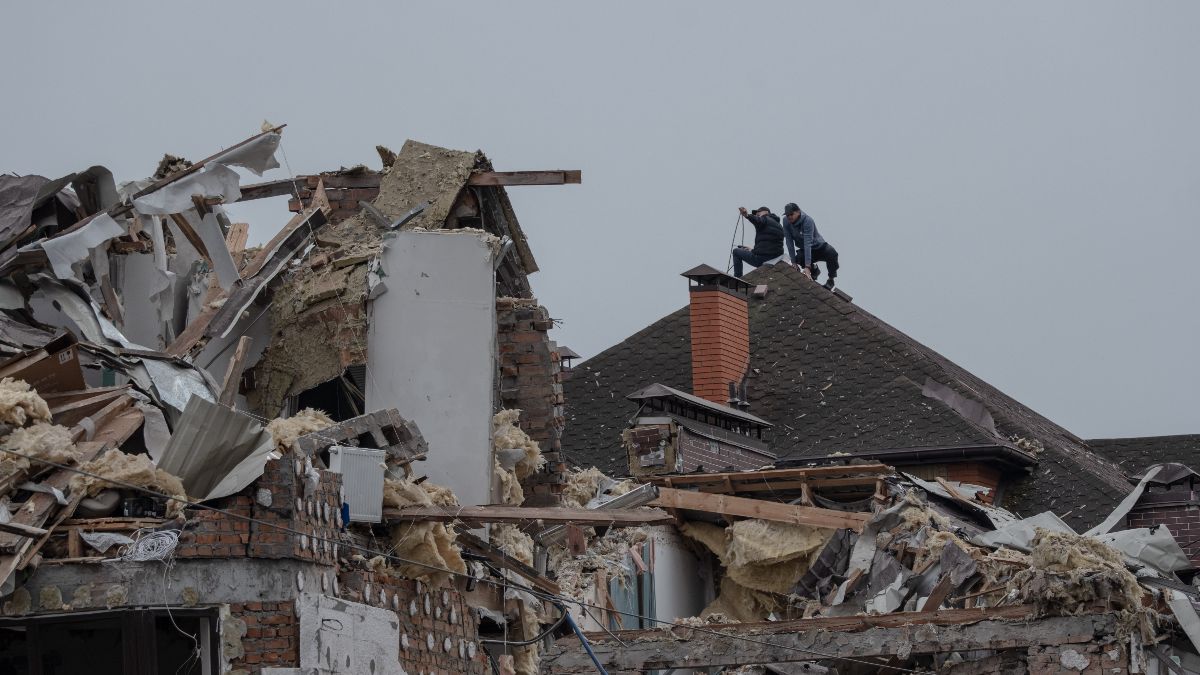 ¿Se puede reconstruir Ucrania con los activos rusos congelados por las sanciones?