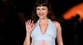 Úrsula Corberó presume de embarazo en París, en el esperadísimo desfile de Chanel