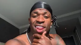 El 'lío de faldas' de Vinicius: invita al Bernabéu a una famosa brasileña mientras habla con otras