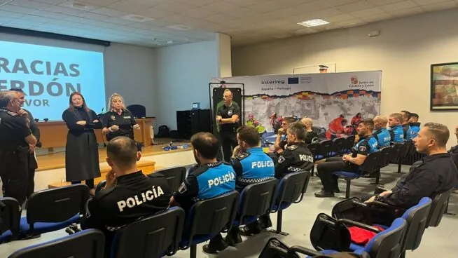 Castilla y León mejora la preparación de la Policía Local frente a ataques con arma blanca