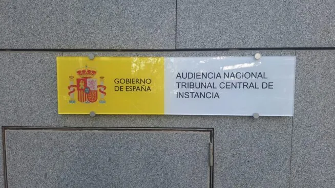 Malestar en la Justicia por los nuevos carteles que supeditan los tribunales al Gobierno