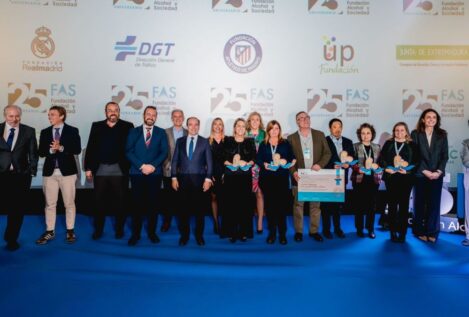 La Fundación Alcohol y Sociedad premia a personas y entidades por su compromiso con la protección de la infancia