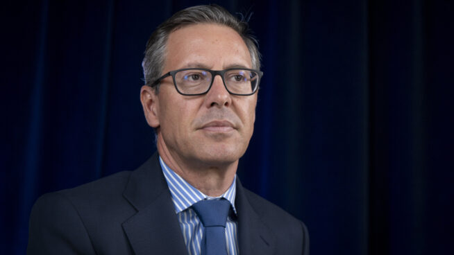 VÍDEO | Entrevista a Alfonso Serrano: «Sánchez es un cobarde moral, político y electoral»