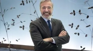 VÍDEO | Entrevista a Jorge Azcón: «El PSOE se está cargando el país»