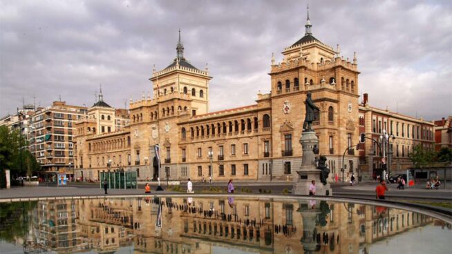 El jefe del Estado Mayor del Ejército preside el 175 aniversario de la Academia de Caballería de Valladolid