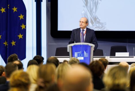 El abogado de la UE desautoriza con la amnistía al embajador de Von der Leyen en Madrid