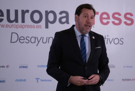 Óscar Puente promete subir a 350 kilómetros por hora la velocidad de los trenes