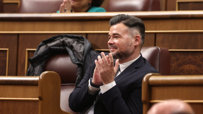 Rufián mantiene que Ábalos, Koldo y Cerdán son «tres jetas», pero no dejará caer a Sánchez