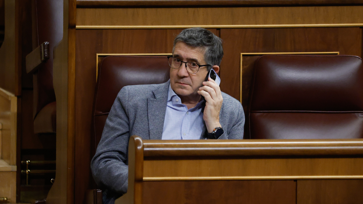 El PSOE registra una ley para apartar a los jueces que se pronuncien políticamente