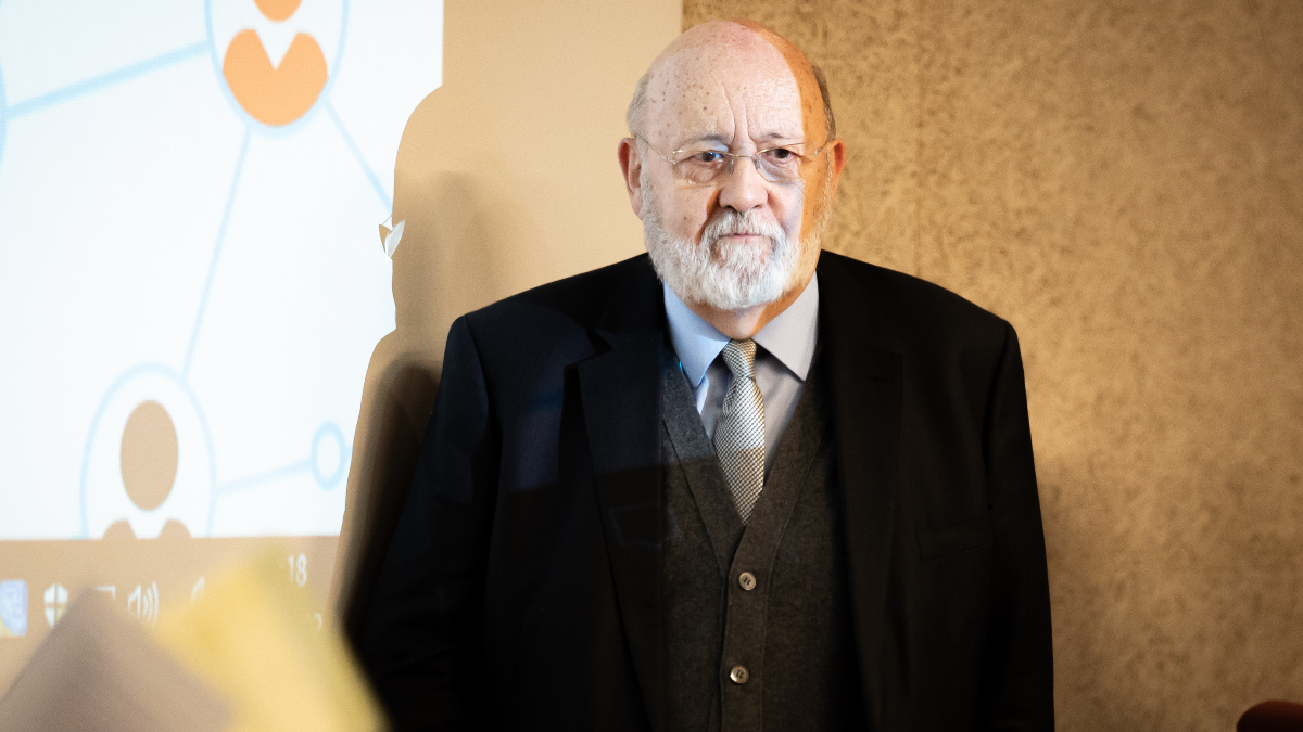 Tezanos celebra ser citado por el Senado para «desmentir infundios y falsedades» sobre el CIS