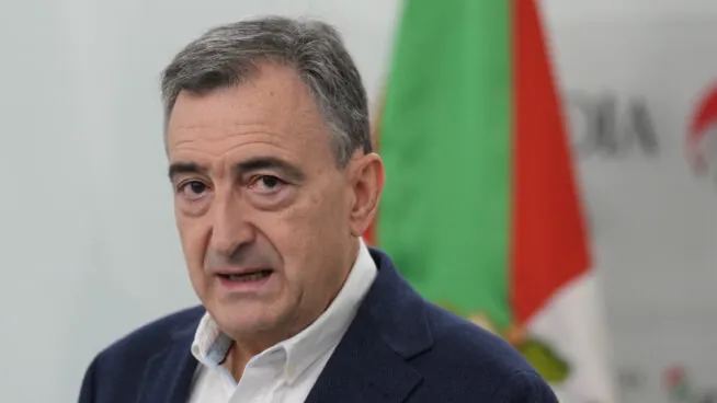 El PNV reprocha al Rey que no pida «perdón» en Guernica y vaya de «mero acompañante»