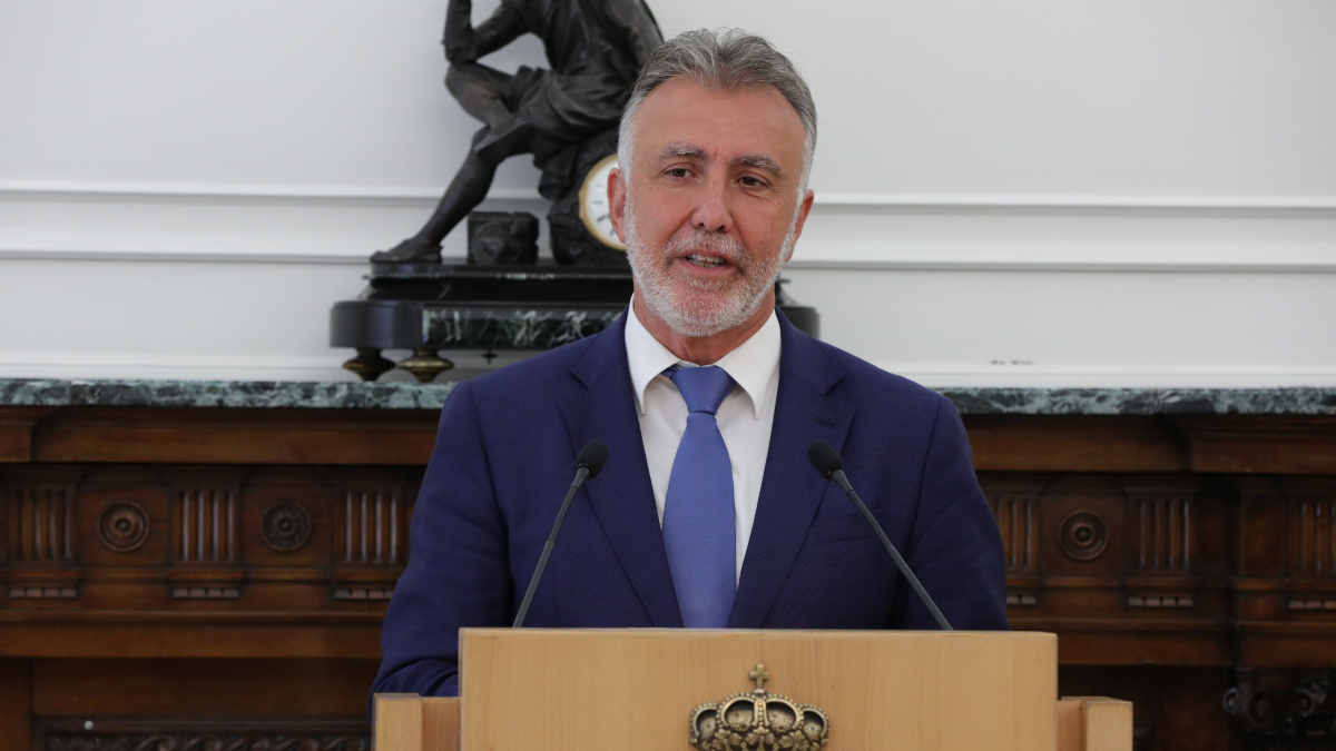 Torres dice que el Gobierno tiene 432 de los 2.826 expedientes de menores inmigrantes