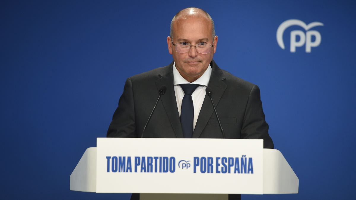 Tellado presume de «rapidez» y «contundencia» del PP en el caso mascarillas de Almería