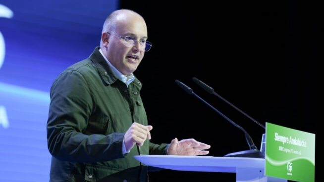 El PP carga contra el «gobierno podrido» del PSOE y avisa: «Caerán todos y el número uno»